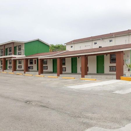 Capital O Palms Hotel, Acuna Ciudad Acuna Exterior photo